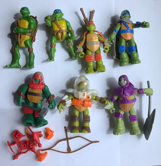 7 Teenage Mutant Ninja Turtles figures